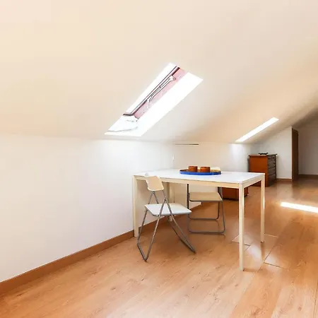 Sunny Attic Loft By Homing * Lisbon