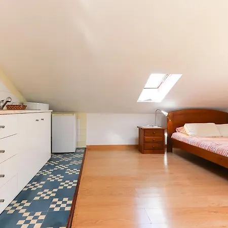Apartment Sunny Attic Loft By Homing