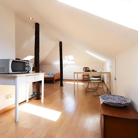 Sunny Attic Loft By Homing Lisbon
